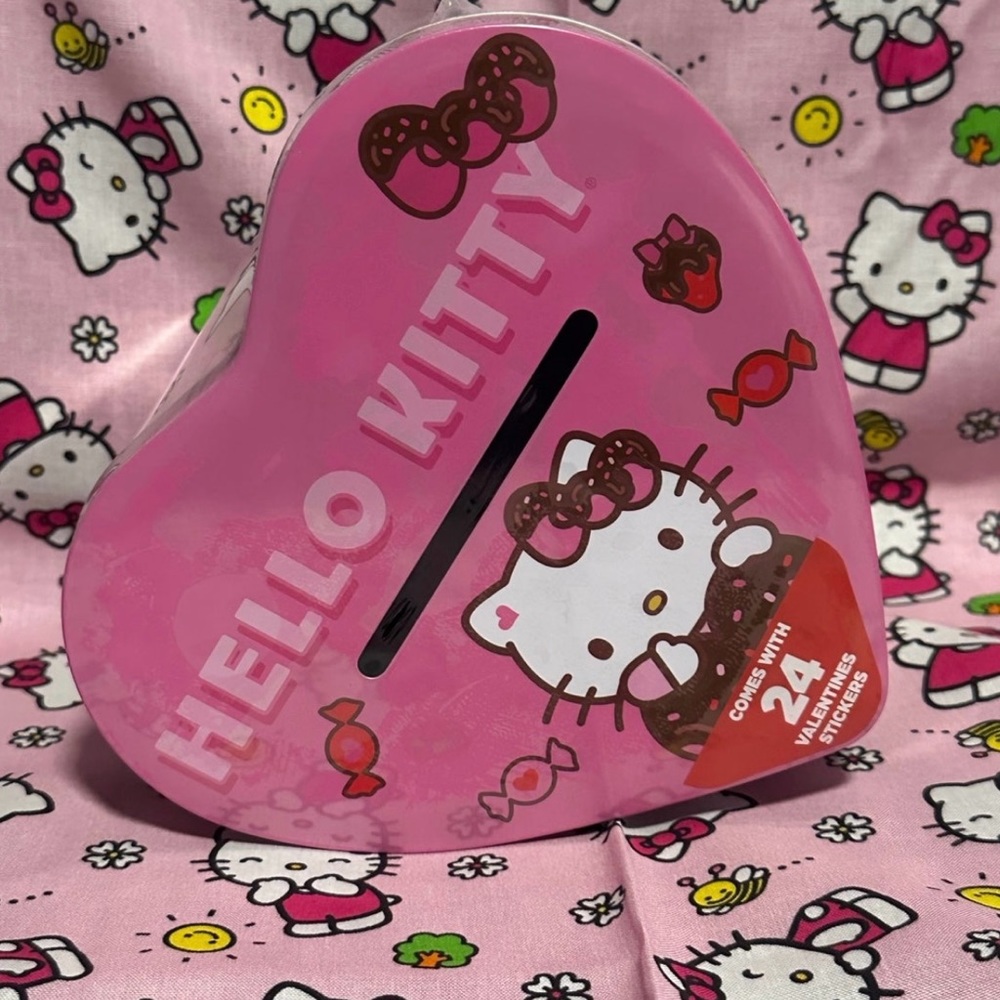 Hello Kitty Valentines Tin